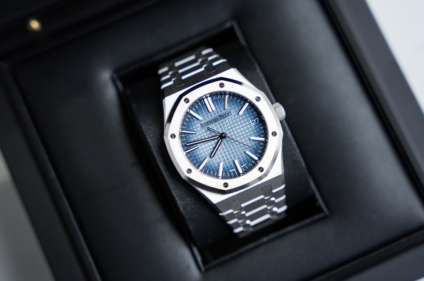 Audemars Piguet Royal Oak 41mm White Gold Smoked Blue Dial 15510BC